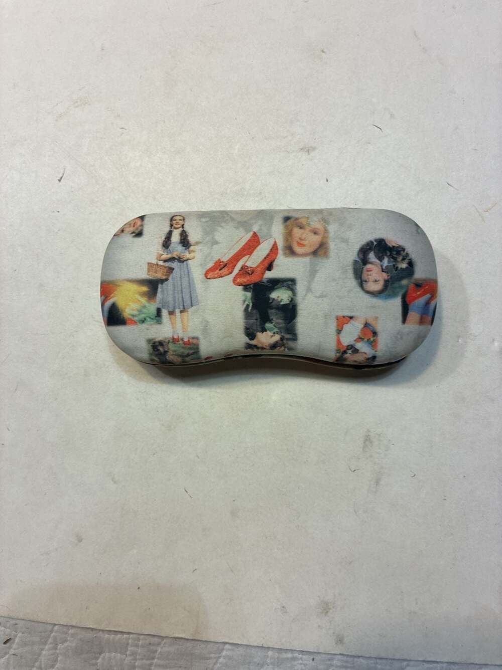 Wizard Of Oz Movie Print Hard Shell Eyeglass Case